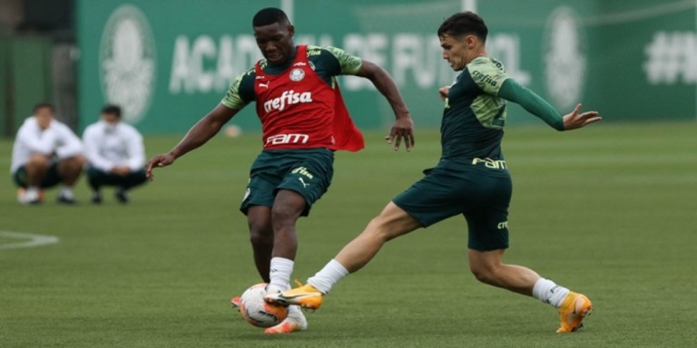 Abel comanda atividades táticas e aprimora finalizações visando Delfín