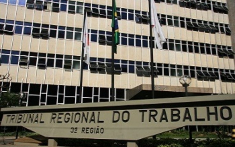 Cozinheira de motel será indenizada após ofensas racistas de patroas em MG