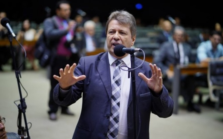 Parlamentar do PSL chama deputadas de "deputéricas"; caso vai para conselho