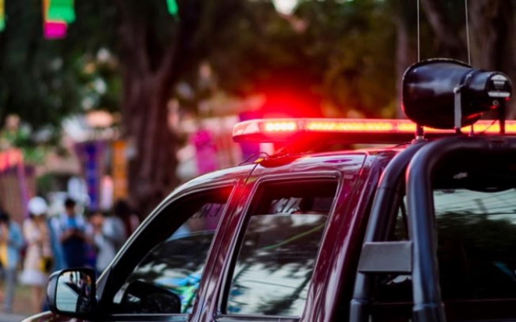 Pai é preso suspeito de asfixiar e esfaquear o próprio filho de apenas 2 anos Pai é preso suspeito de asfixiar e esfaquear o próprio filho de apenas 2 anos
