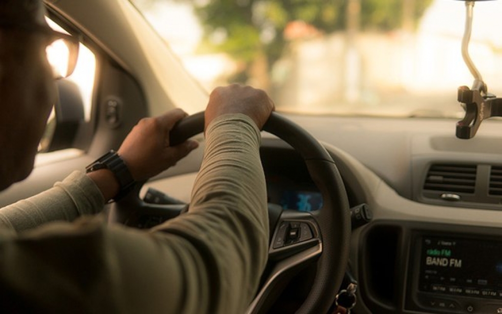Projeto dobra pena para motorista profissional que praticar importunação sexual