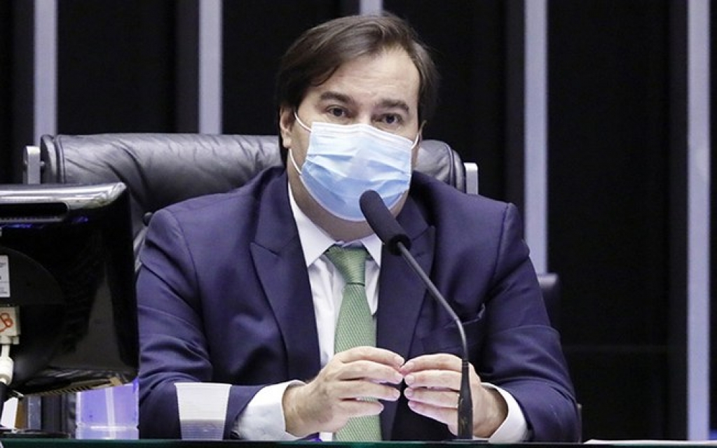"Não digo uma coisa nem outra", diz Maia sobre candidatura para novo mandato "Não digo uma coisa nem outra", diz Maia sobre candidatura para novo mandato