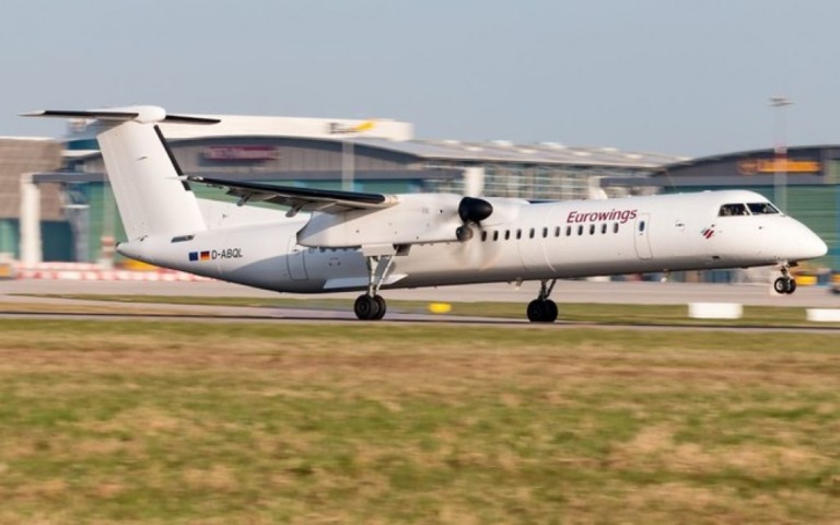 Link PNG recebe Bombardier Dash 8-400