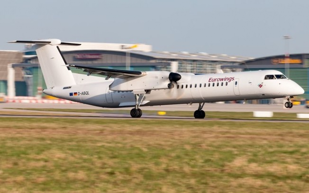 Link PNG recebe Bombardier Dash 8-400