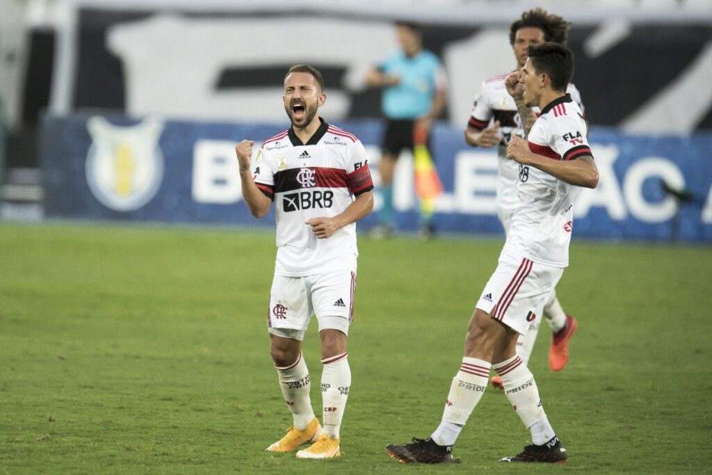 Everton Ribeiro marca e dá vitória ao Flamengo contra o Botafogo