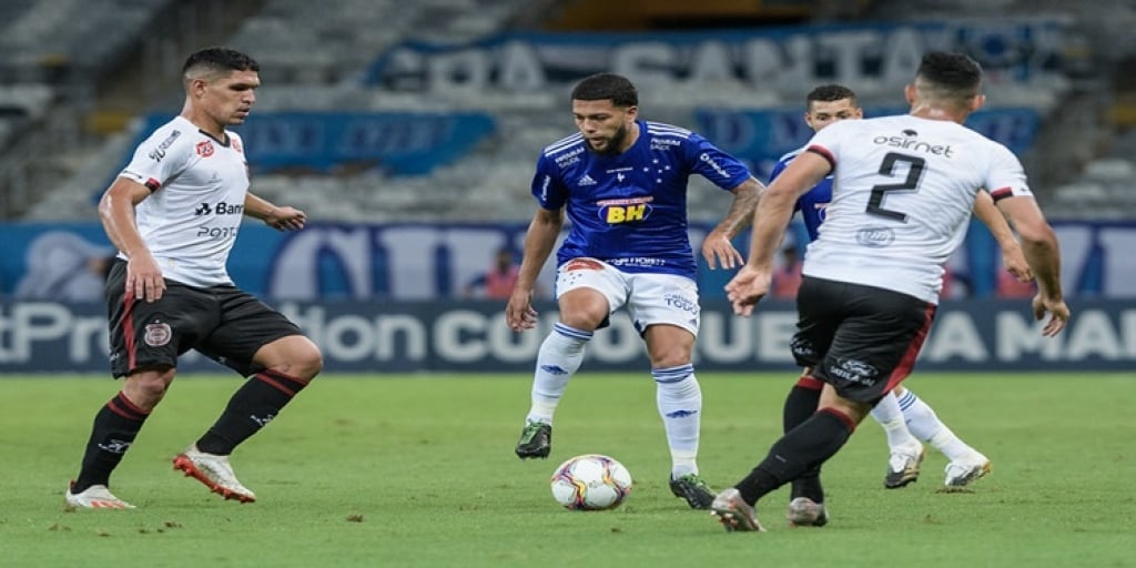 Com eficiência e intensidade, Cruzeiro derrota Brasil de Pelotas por 4 a 1