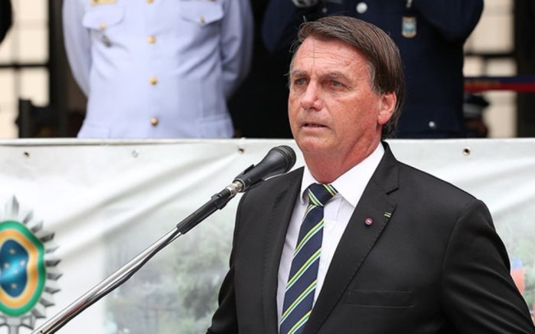 Bolsonaro volta a pautar o voto impresso no Congresso alegando que o "povo quer"