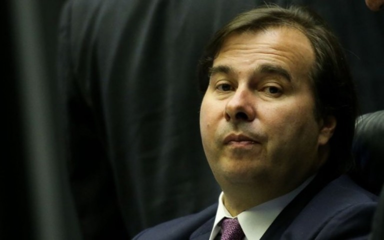 Maia diz que nunca quis reeleição e que decisão do STF deve ser respeitada