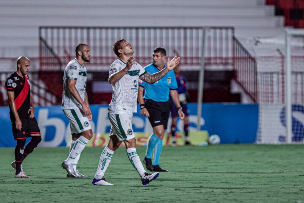 Goiás vence clássico com o Atlético-GO no encerramento 24ª rodada da Série A