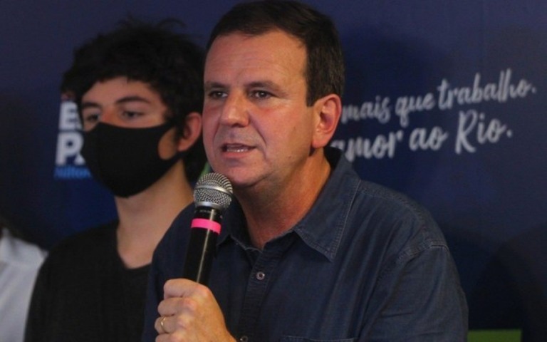 Prefeito do Rio pede a João Doria informações sobre Coronavac