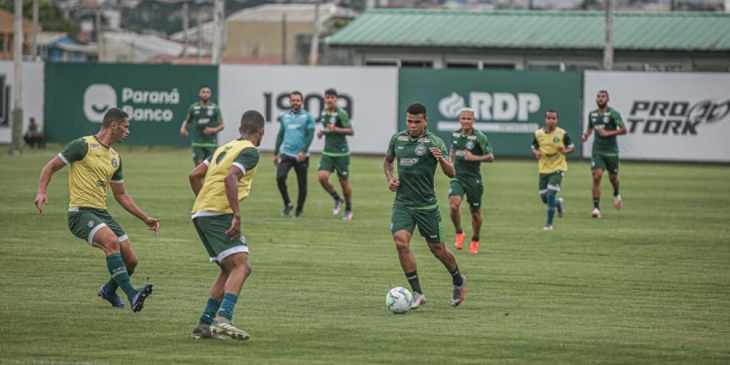 Com três novos desfalques, Coritiba treina para encarar Sport