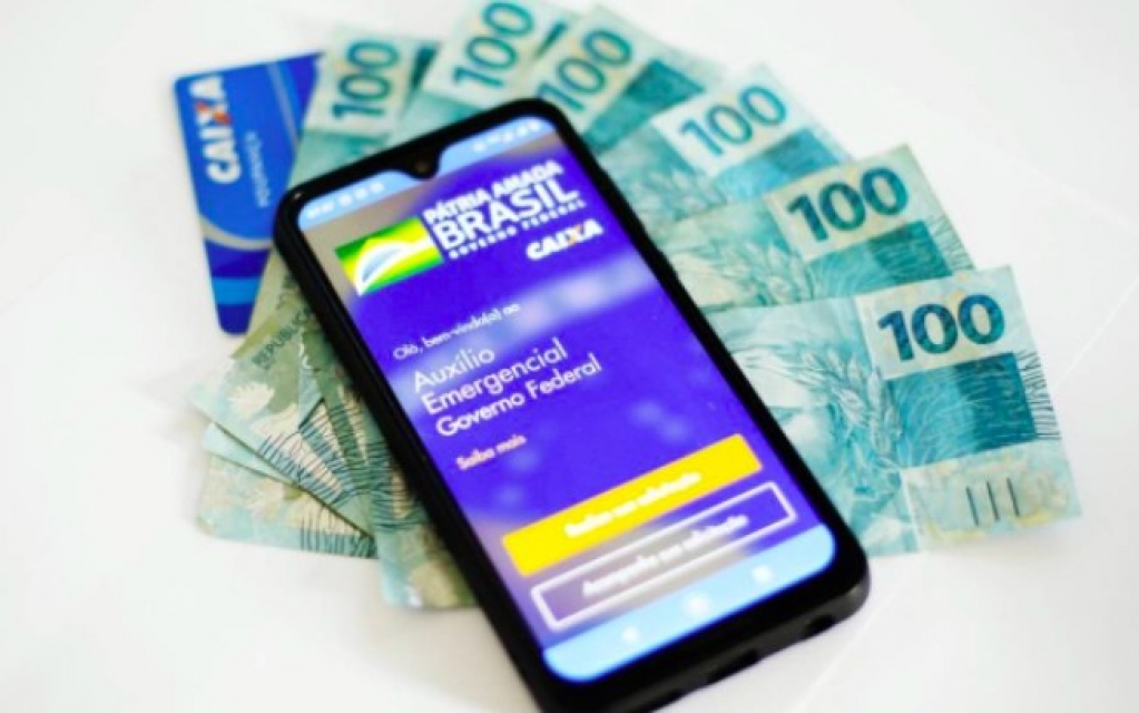 PF faz operação contra fraudes no auxílio emergencial em 14 estados