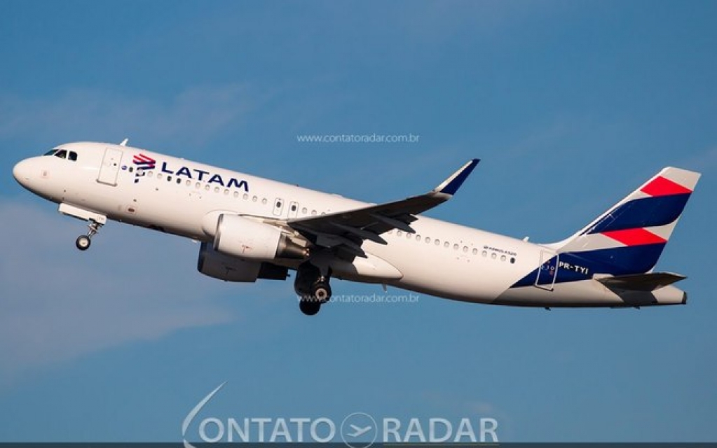 LATAM é premiada como melhor companhia aérea da América do Sul pela APEX