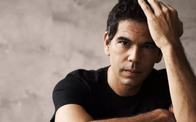 Dado Villa-Lobos critica apreensão de fitas da Legião: 'quebra de contrato'