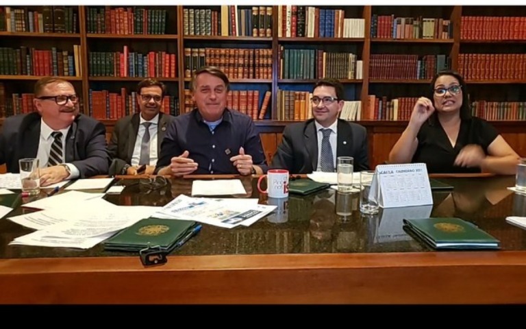 "Fizemos quimioterapia na questão do MST", diz Bolsonaro sobre invasões de terra