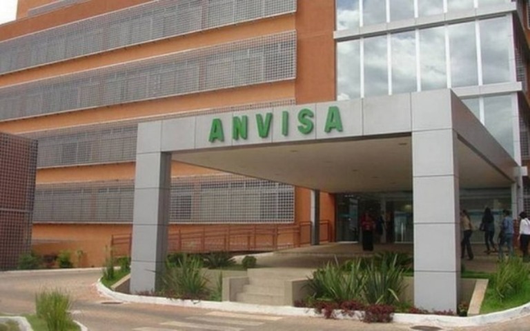 "Anvisa não serve aos interesses de governos", afirmam funcionários em carta