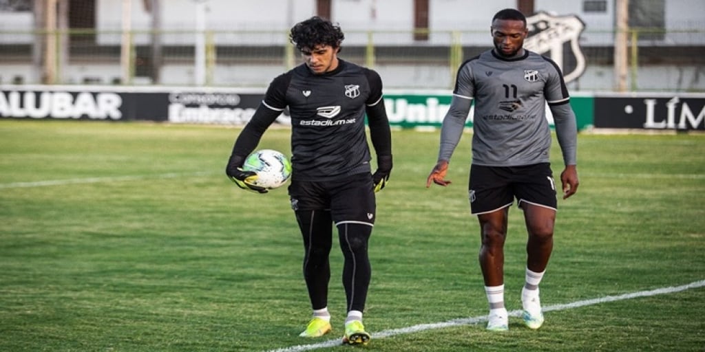 As vésperas do duelo contra Atlético/GO, Ceará realiza treino tático