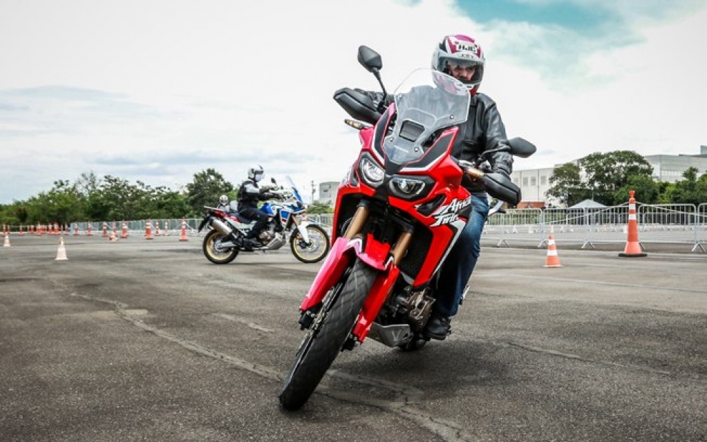 À espera da Honda CRF 1100L Africa Twin DCT