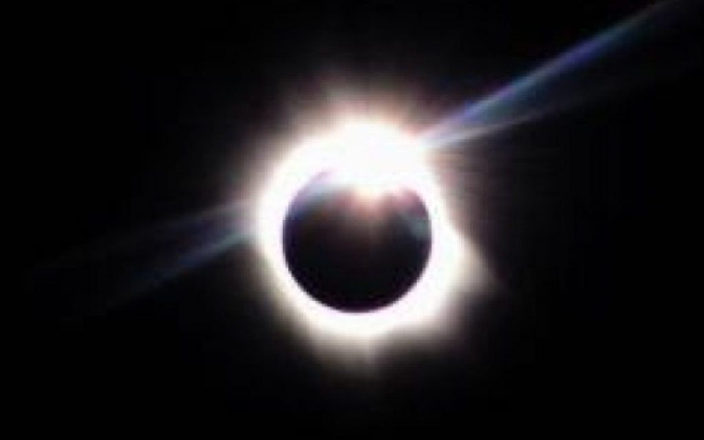 Eclipse solar poderá ser visto no Brasil na segunda(14); saiba horários Eclipse solar poderá ser visto no Brasil na segunda(14); saiba horários