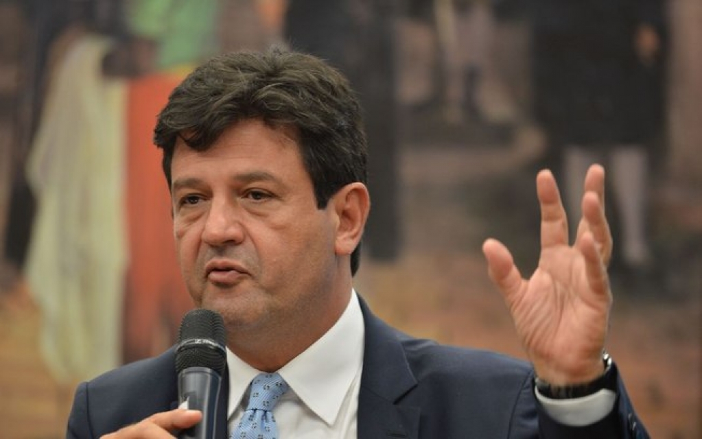 Mandetta diz que não haverá vacina para todos: "Será preciso planejamento"