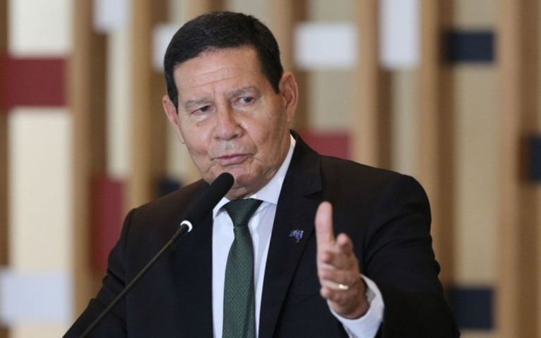 Mourão diz "não saber" motivo pelo qual Brasil não reconhece vitória de Biden