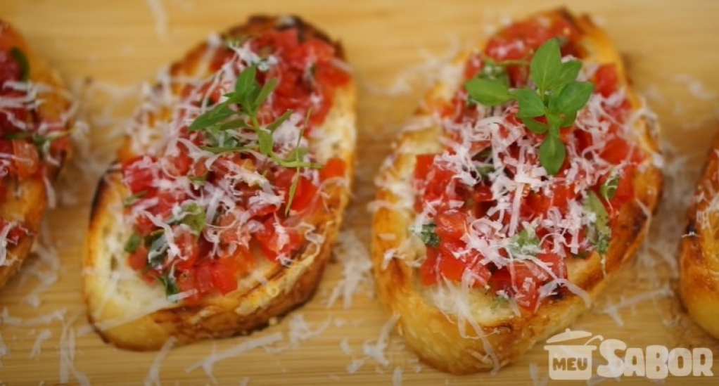 Aprenda a fazer uma entrada deliciosa para qualquer jantar; Bruschetta tradicional