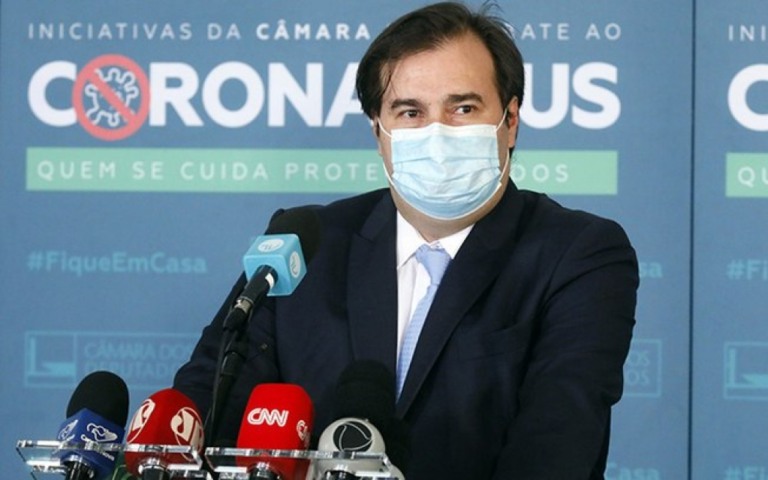Ministro da Saúde é um "desastre" para o país e para o governo, critica Maia