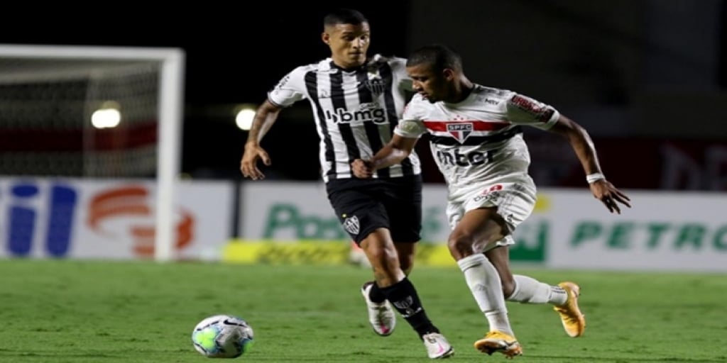 São Paulo derrota o Atlético-MG e recupera vantagem no topo Brasileirão