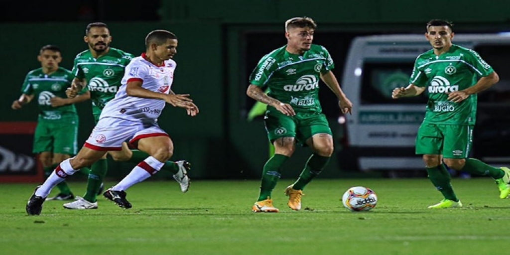 Chapecoense e Náutico terminam  partida empatados sem gols na Série B