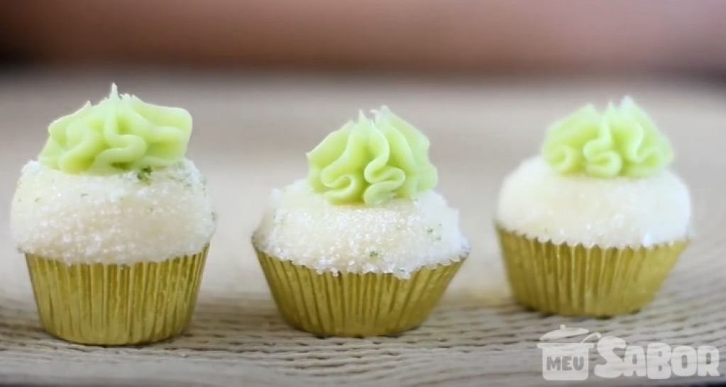 Aprenda a fazer um refrescante e saboroso brigadeiro de caipirinha