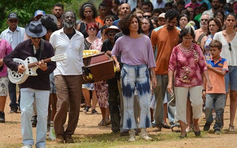 Obama coloca "Bacurau" na lista de filmes favoritos do ano
