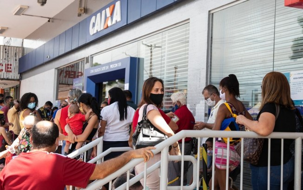 Auxílio emergencial: Caixa libera último saque a 6,5 milhões neste sábado; veja