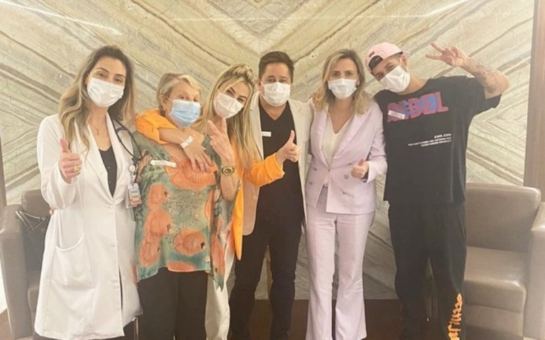 Leonardo recebe alta de hospital e se recupera de Covid-19