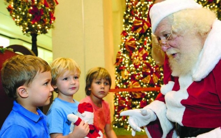 Cartinhas viram áudio para Papai Noel em ação inclusiva para deficientes visuais