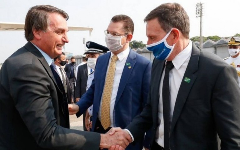 Prisão de Crivella pode acelerar filiação de Bolsonaro a um novo partido