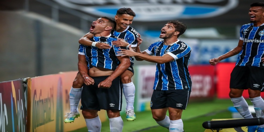 Grêmio vence o São Paulo e constrói vantagem para o jogo de volta