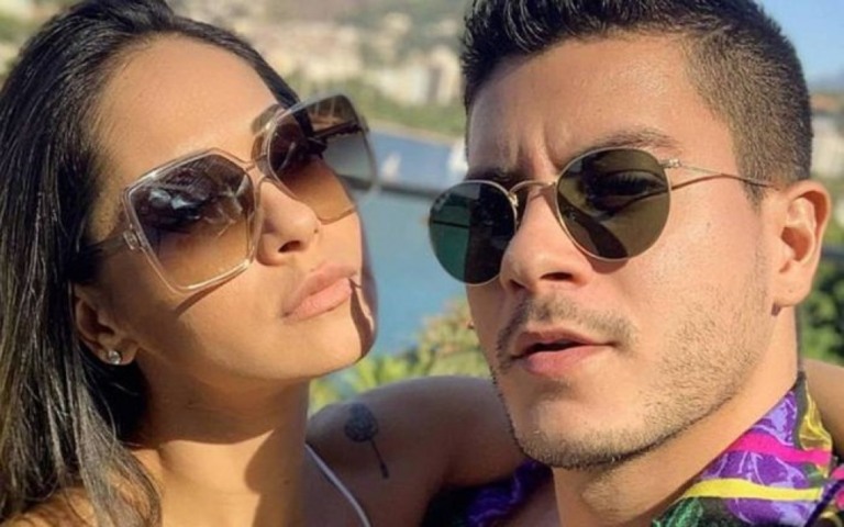 Mayra Cardi recebe críticas após ser "flagrada" com Arthur Aguiar