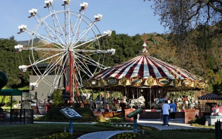 Rancho Neverland, de Michael Jackson, é vendido por um quarto de seu valor