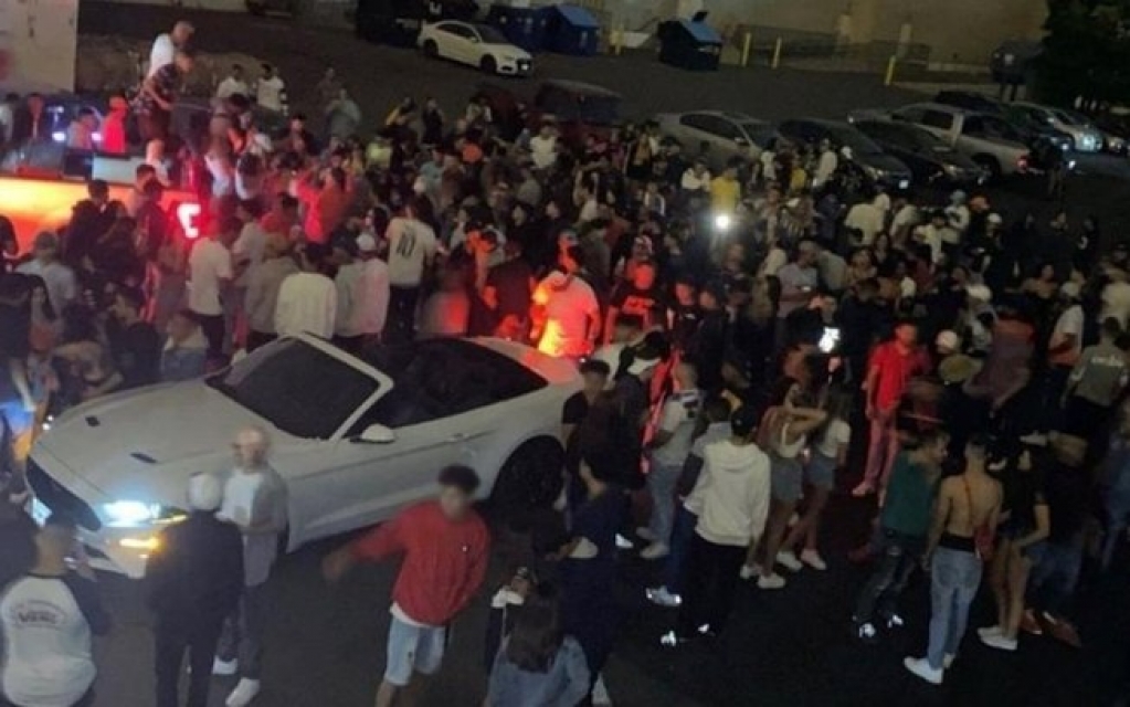 Mesmo com restrições, festas em SP tem aglomerações de 1500 pessoas Mesmo com restrições, festas em SP tem aglomerações de 1500 pessoas