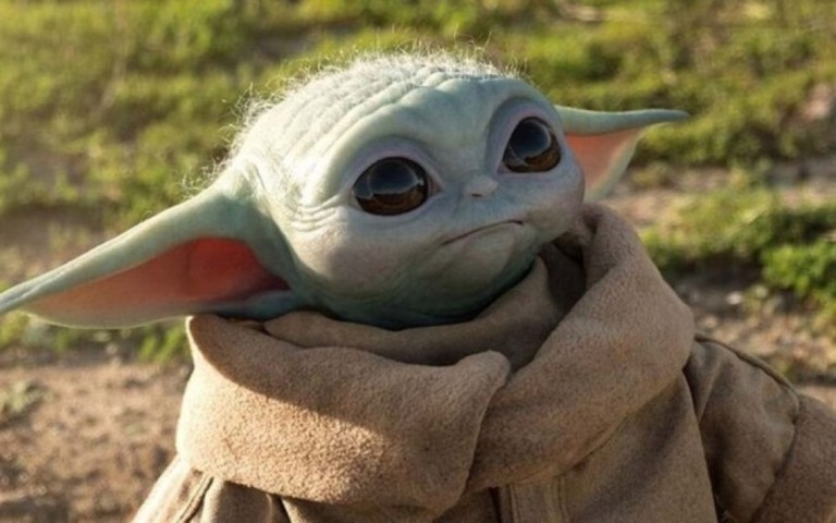 Diretor de ‘O Mandaloriano’ faz Baby Yoda dançar e web se derrete; veja o vídeo