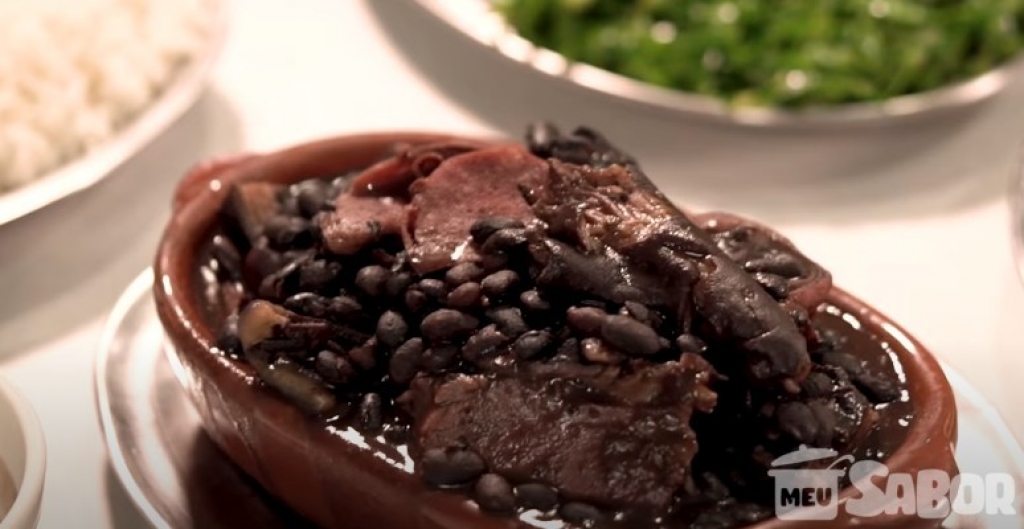 Comida típica brasileira, quem não conhece a famosa: Feijoada