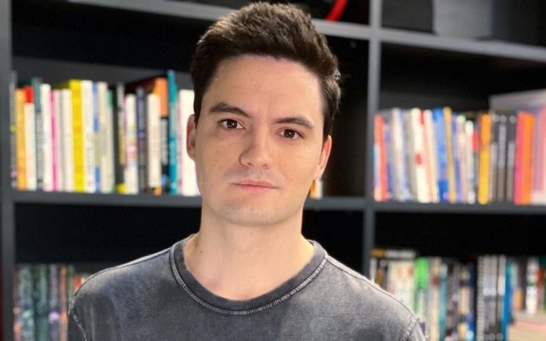 Felipe Neto é flagrado furando a quarentena e fãs apontam hipocrisia