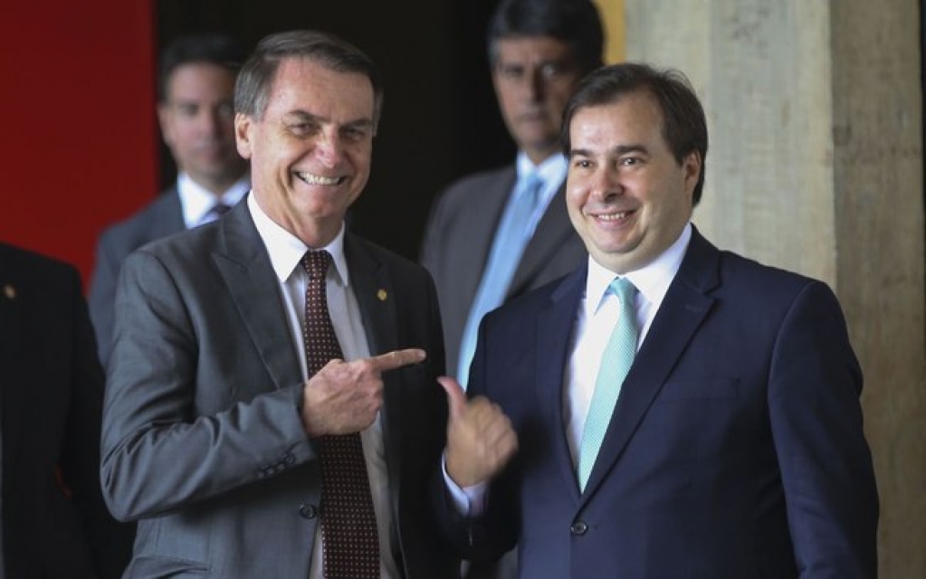 Maia e Baleia Rossi criticam Bolsonaro por fala sobre Dilma: "falta humanidade" Maia e Baleia Rossi criticam Bolsonaro por fala sobre Dilma: "falta humanidade"