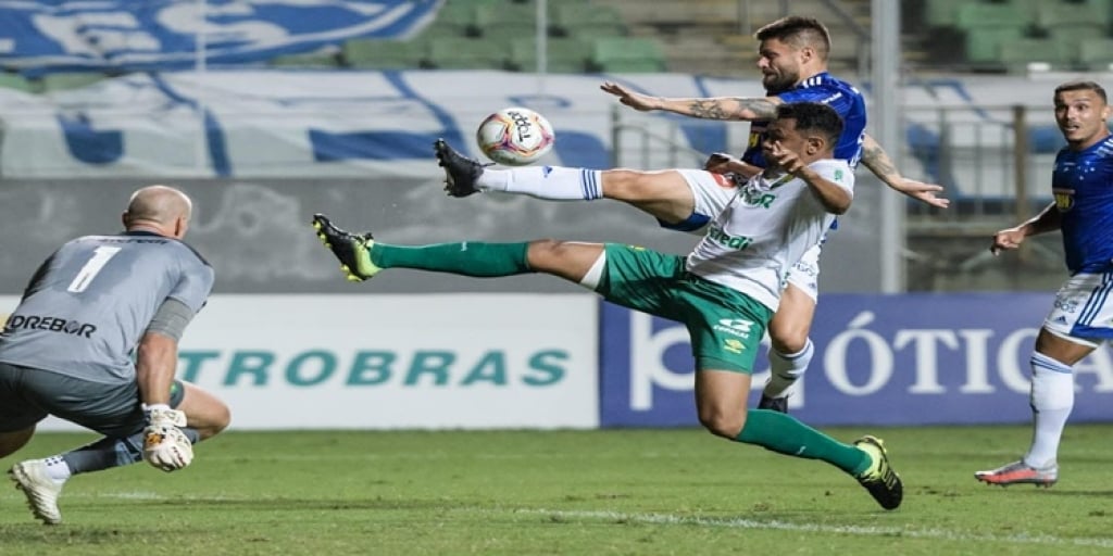 Cuiabá e Cruzeiro empatam sem gols no Independência