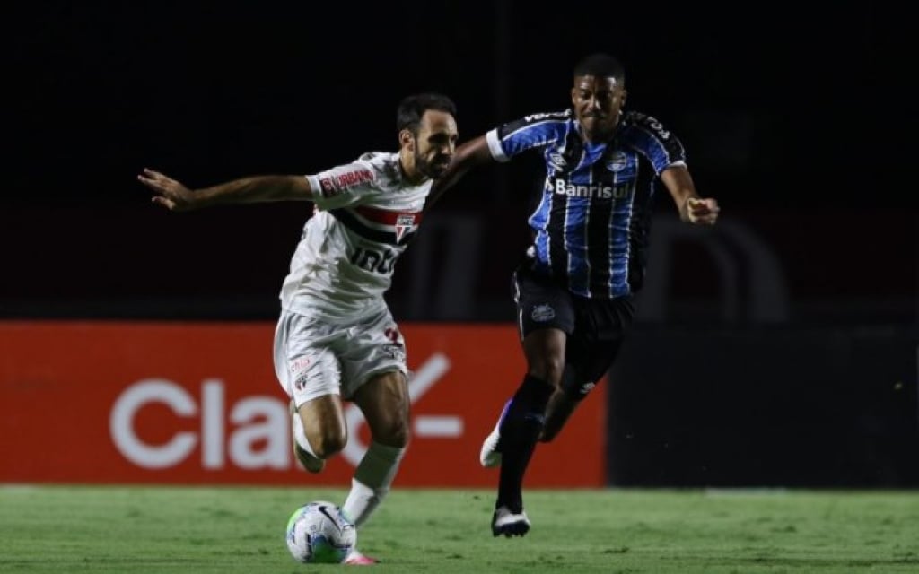 São Paulo empata com Grêmio e se despede da Copa  do Brasil