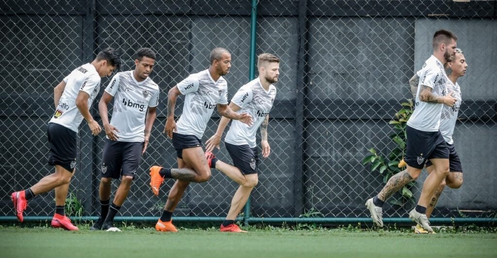 Atlético MG treina para intensidade na reta final do Brasileirão