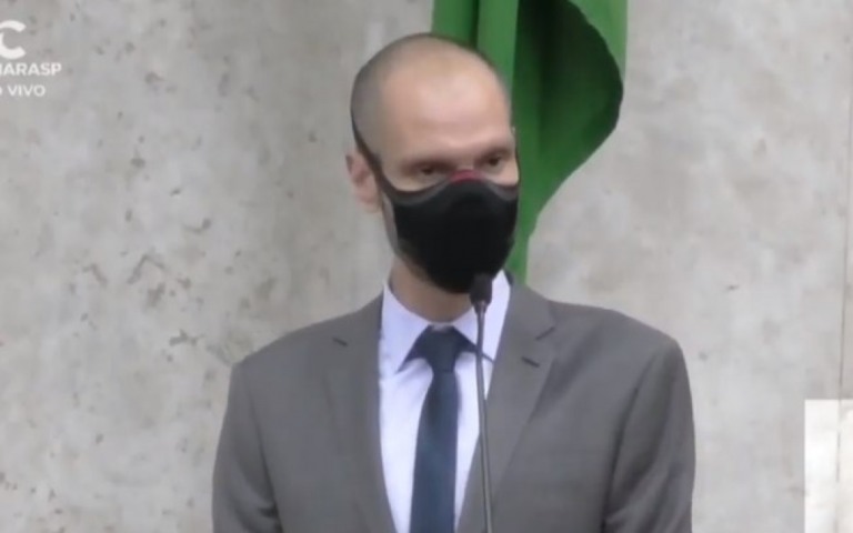 "Política não é terreno para intolerantes e lacradores", diz Covas durante posse