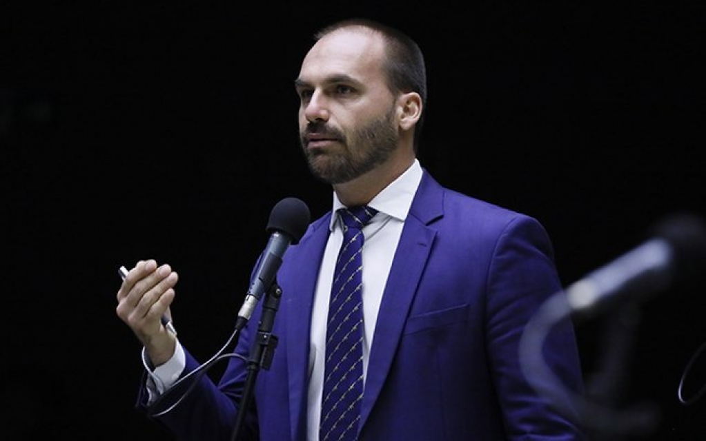Eduardo Bolsonaro pode perder comissão de política externa após racha no PSL Eduardo Bolsonaro pode perder comissão de política externa após racha no PSL