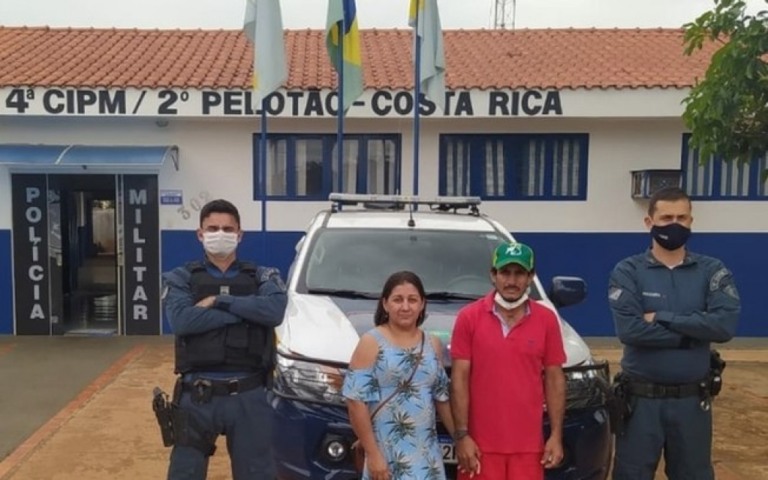 Casal acha envelope com 2 mil reais e procura polícia para encontrar dono em MS