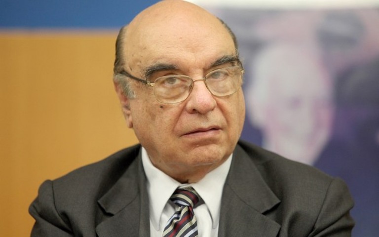 Ex-deputado Bonifácio de Andrada morre por complicações de Covid-19
